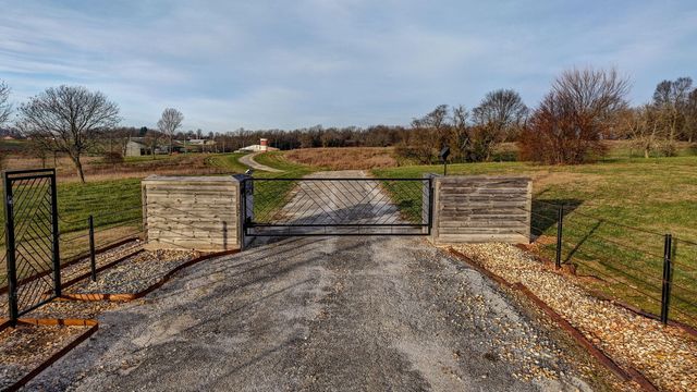 1545 Beal Road, Republic, MO 65738