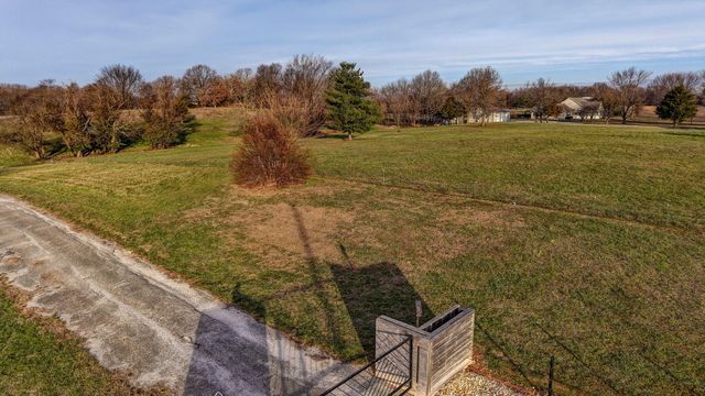 1545 Beal Road, Republic, MO 65738