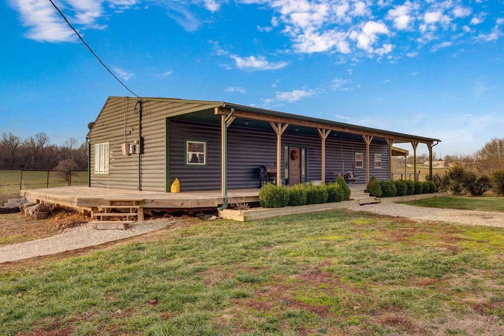 1545 Beal Road, Republic, MO 65738