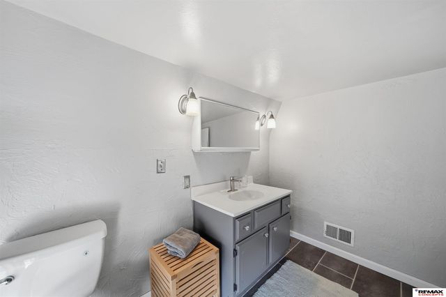 4210 G Street, Lincoln, NE 68510