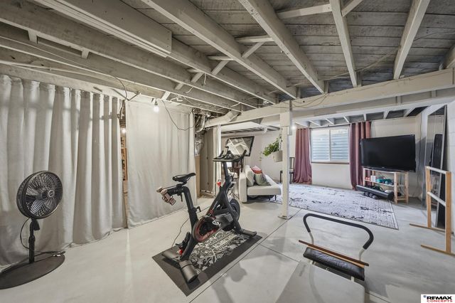 4210 G Street, Lincoln, NE 68510