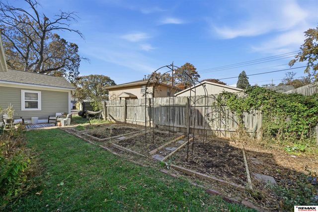 4210 G Street, Lincoln, NE 68510