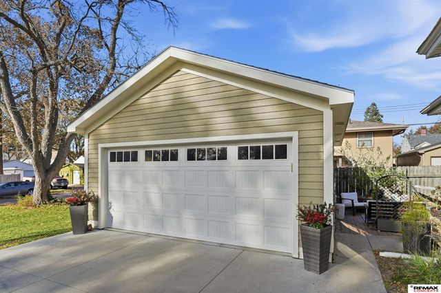 4210 G Street, Lincoln, NE 68510