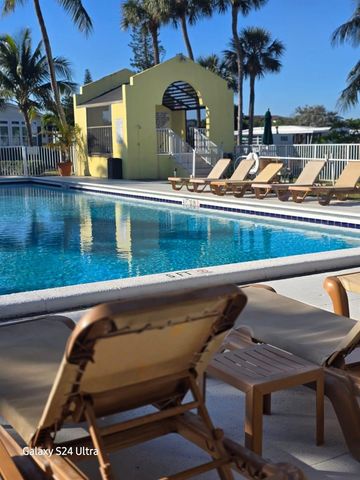 3271 Fairway Drive, Pompano Beach, FL 33069