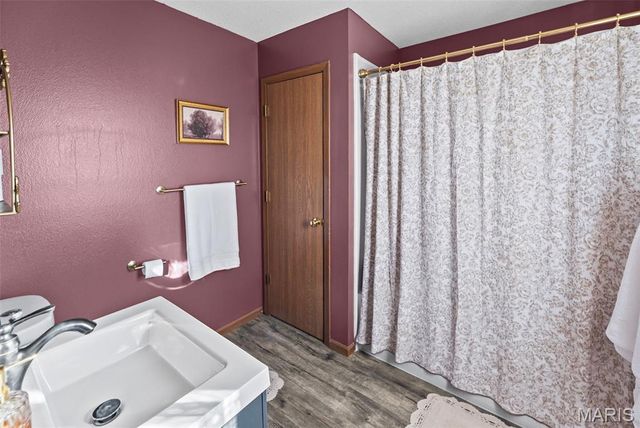 350 Illinois Avenue, Wood River, IL 62095