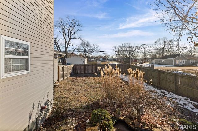 350 Illinois Avenue, Wood River, IL 62095