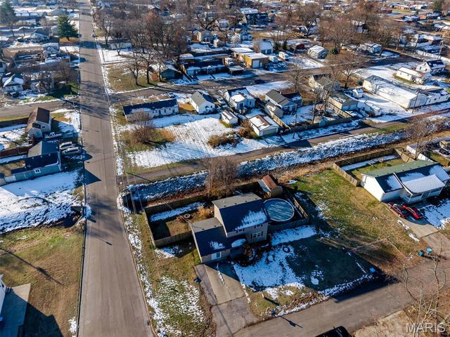 350 Illinois Avenue, Wood River, IL 62095