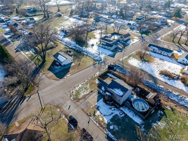 350 Illinois Avenue, Wood River, IL 62095