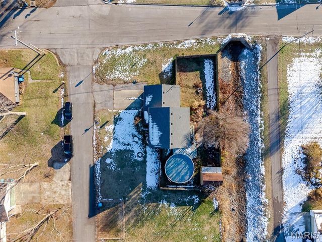 350 Illinois Avenue, Wood River, IL 62095