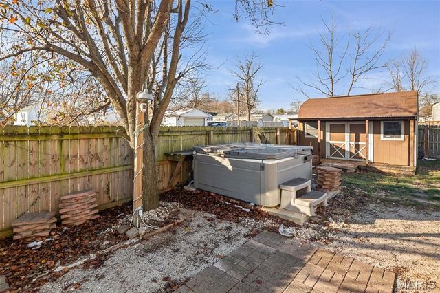 350 Illinois Avenue, Wood River, IL 62095