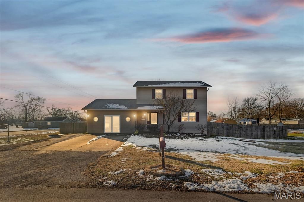 350 Illinois Avenue, Wood River, IL 62095