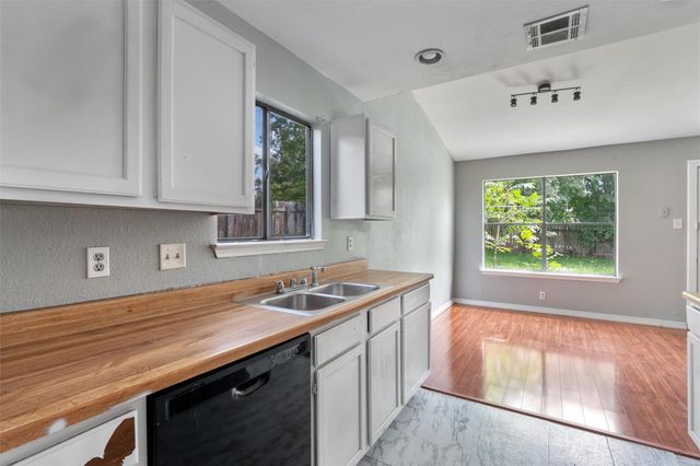 1806 Krizan Ave, Austin, TX 78727