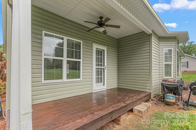 8423 Coachman Lane, Rural Hall, NC 27045