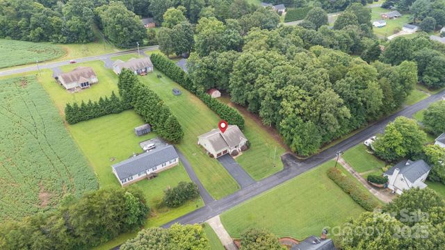 8423 Coachman Lane, Rural Hall, NC 27045