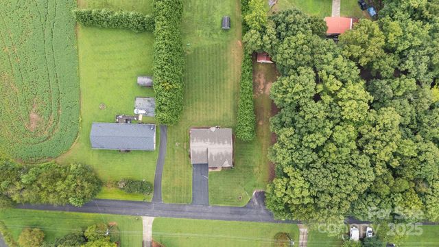 8423 Coachman Lane, Rural Hall, NC 27045
