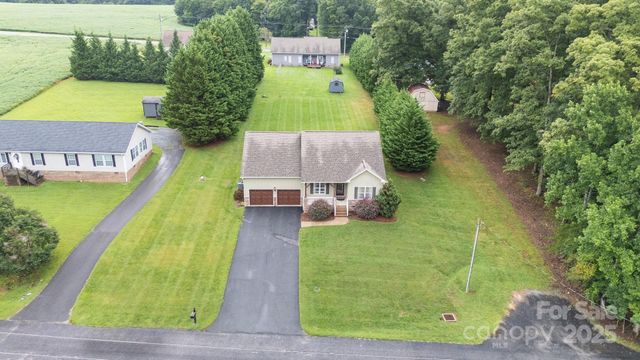 8423 Coachman Lane, Rural Hall, NC 27045
