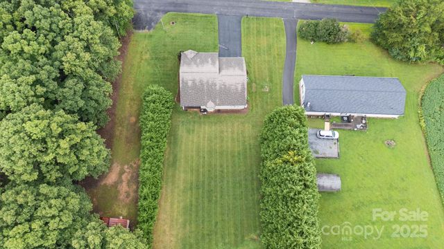 8423 Coachman Lane, Rural Hall, NC 27045