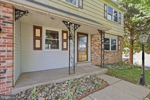 29 COCHISE LN, Royersford, PA 19468