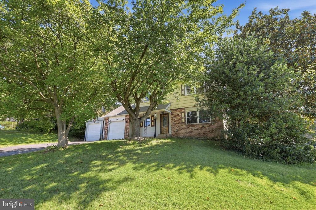 29 COCHISE LN, ROYERSFORD, PA 19468 — photo 2