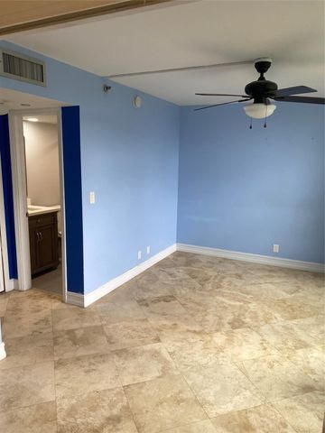 3499 Oaks Way 304, Pompano Beach, FL 33069