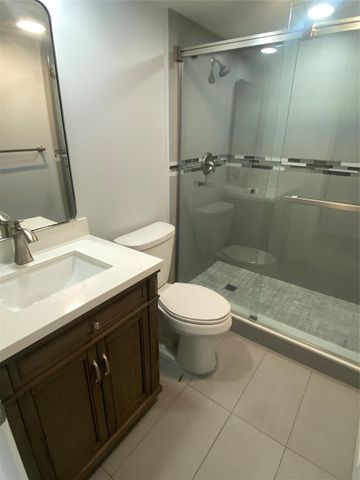 3499 Oaks Way 304, Pompano Beach, FL 33069