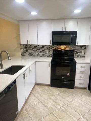 3499 Oaks Way 304, Pompano Beach, FL 33069