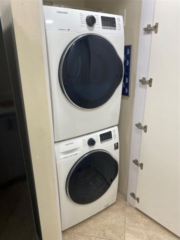 3499 Oaks Way 304, Pompano Beach, FL 33069