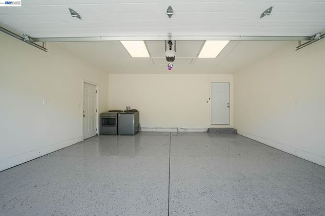 6242 Montcalm Ave, Newark, CA 94560