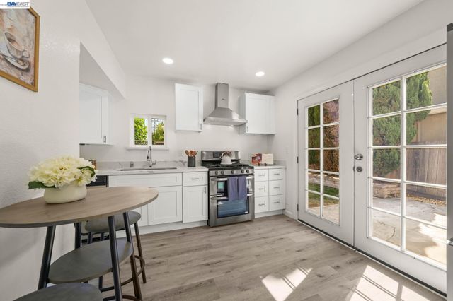 6242 Montcalm Ave, Newark, CA 94560