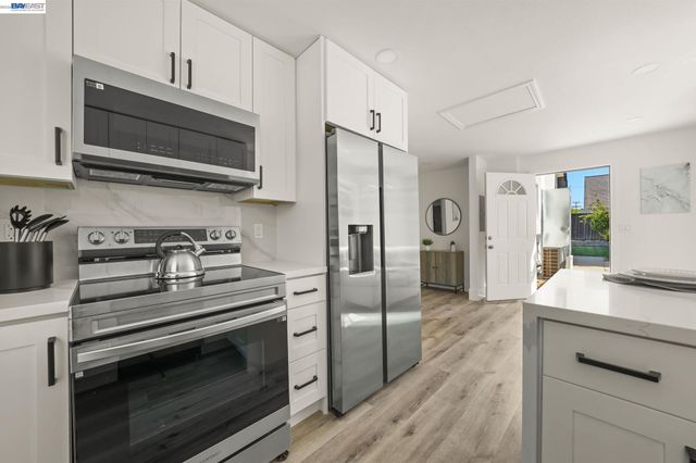 6242 Montcalm Ave, Newark, CA 94560