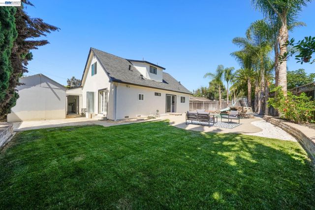 6242 Montcalm Ave, Newark, CA 94560