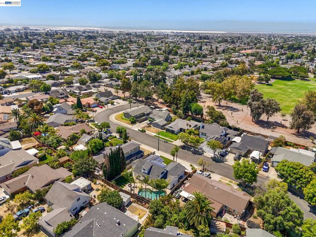 6242 Montcalm Ave, Newark, CA 94560