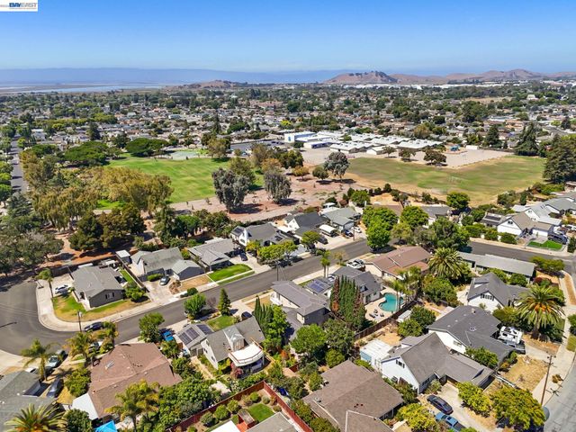 6242 Montcalm Ave, Newark, CA 94560