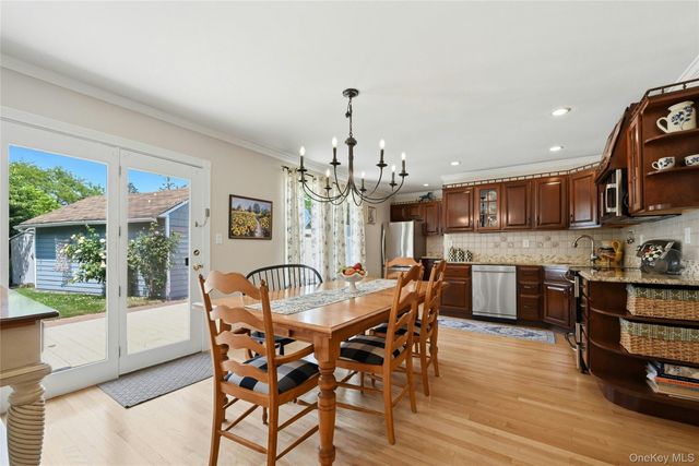 4 Bacon Lane, Babylon, NY 11702