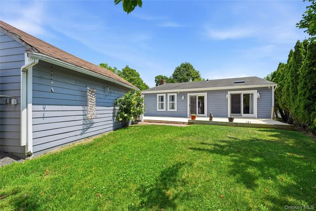 4 Bacon Lane, Babylon, NY 11702