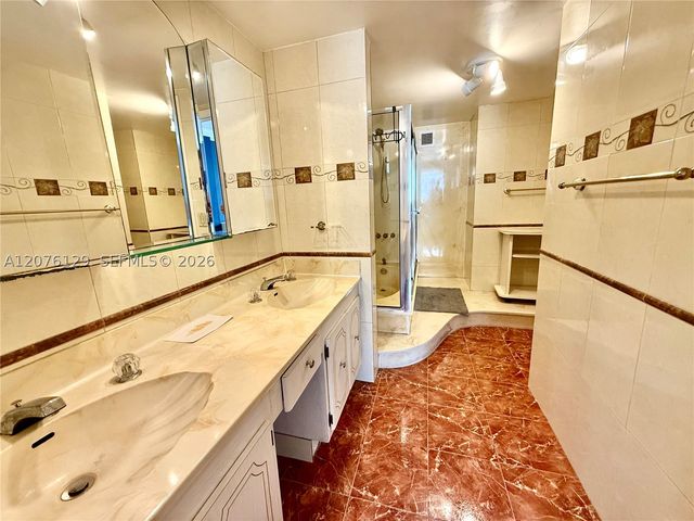 1833 S Ocean Dr 210, Hallandale Beach, FL 33009