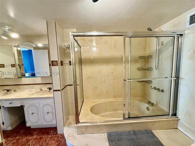 1833 S Ocean Dr 210, Hallandale Beach, FL 33009