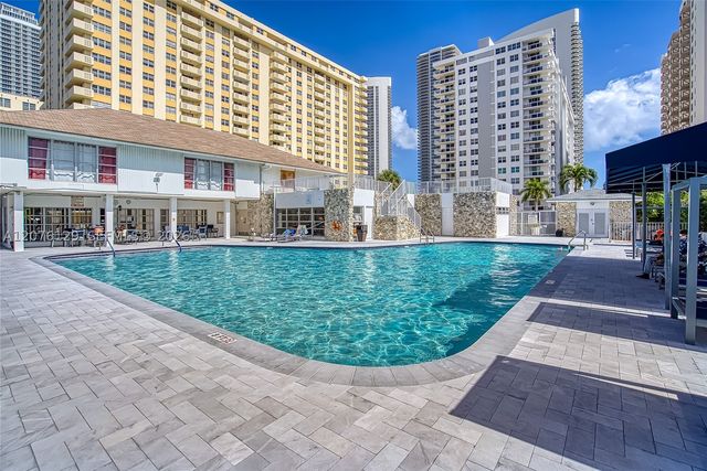 1833 S Ocean Dr 210, Hallandale Beach, FL 33009