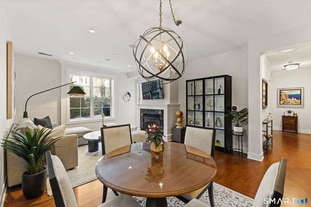 77 Havemeyer Lane 301, Stamford, CT 06902