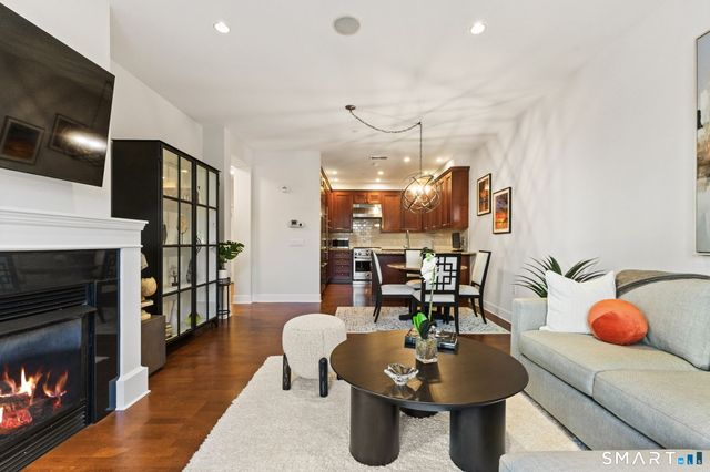 77 Havemeyer Lane 301, Stamford, CT 06902