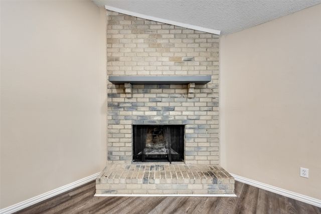 512 W Oakdale Road, Irving, TX 75060