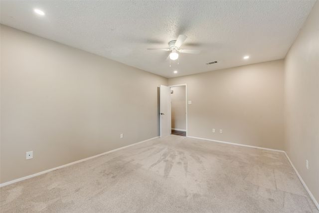 512 W Oakdale Road, Irving, TX 75060