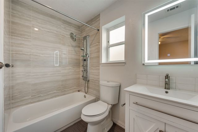 512 W Oakdale Road, Irving, TX 75060