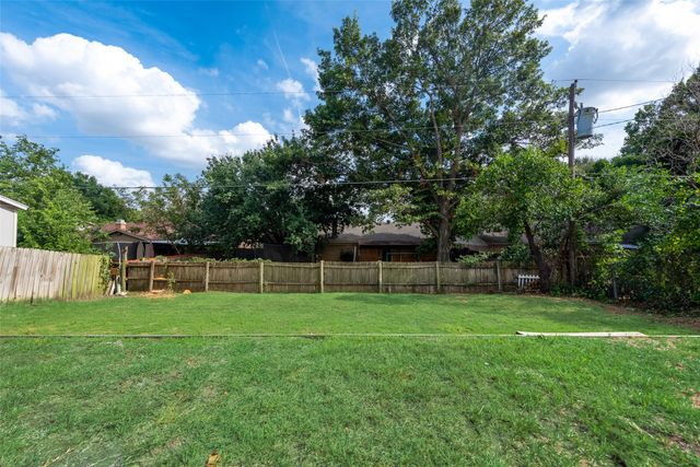 512 W Oakdale Road, Irving, TX 75060
