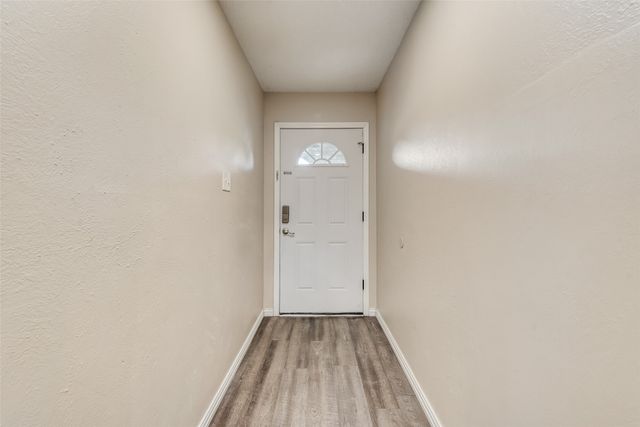 512 W Oakdale Road, Irving, TX 75060