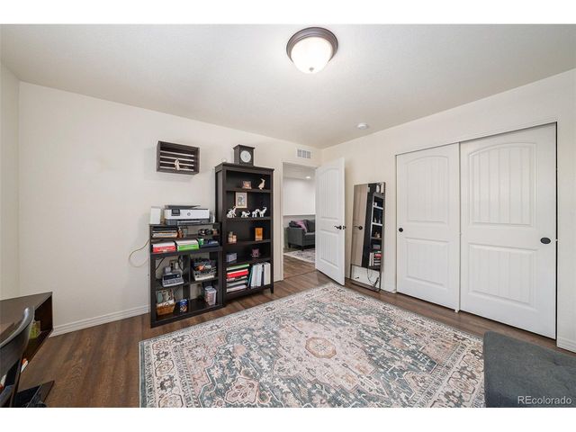 865 Widgeon Cir, Longmont, CO 80503