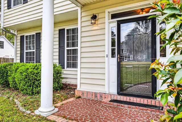 334 Camelot Drive, Goose Creek, SC 29445