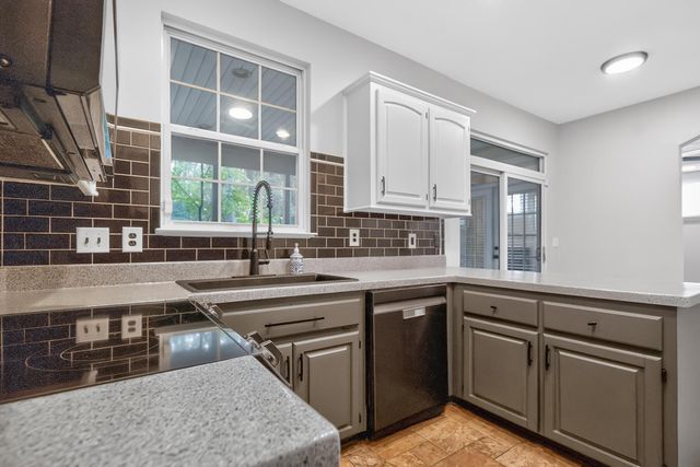 334 Camelot Drive, Goose Creek, SC 29445