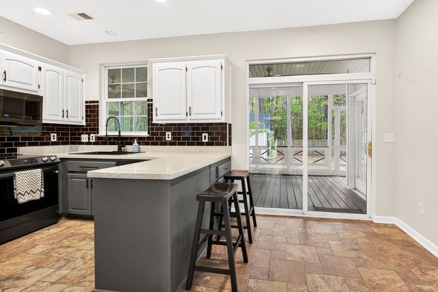 334 Camelot Drive, Goose Creek, SC 29445