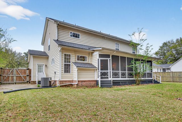 334 Camelot Drive, Goose Creek, SC 29445